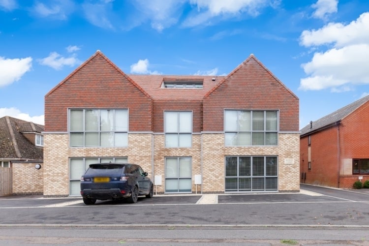 Flat Cumnor Road in Vale of White Horse
