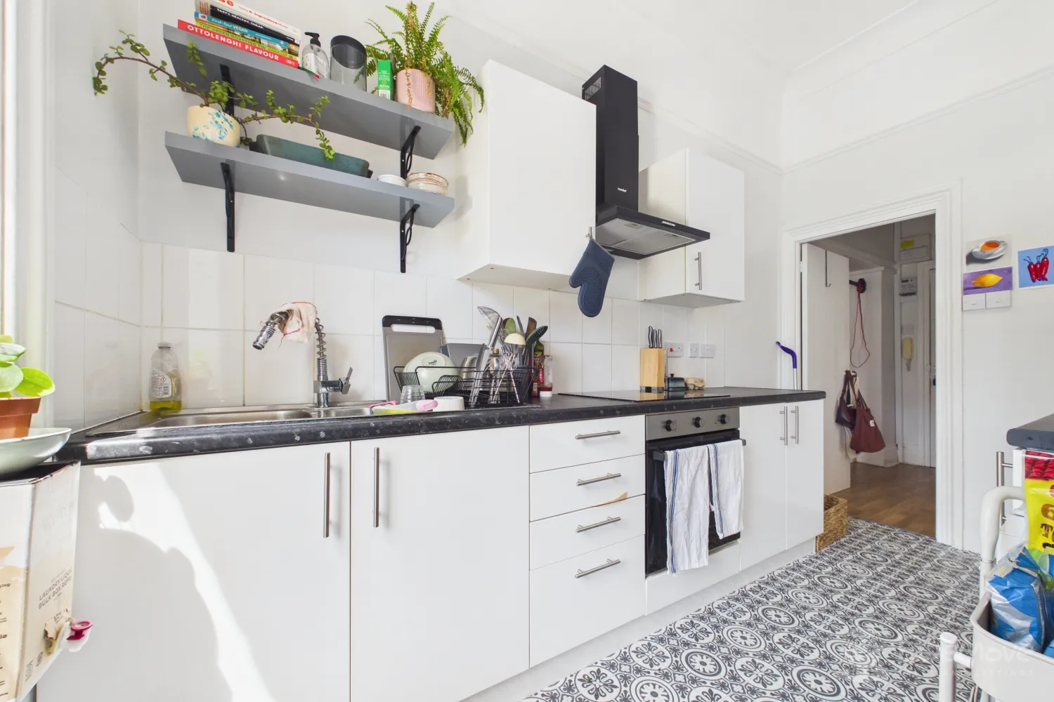Flat Earls Avenue in Folkestone and Hythe District