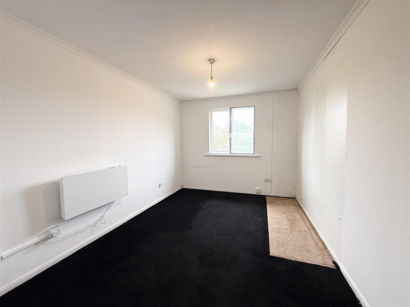 Flat Sawyer Close in Greater London
