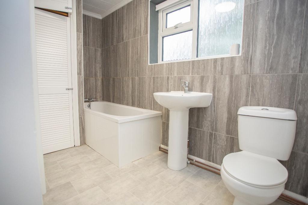 Flat Hailsham Road in Wealden