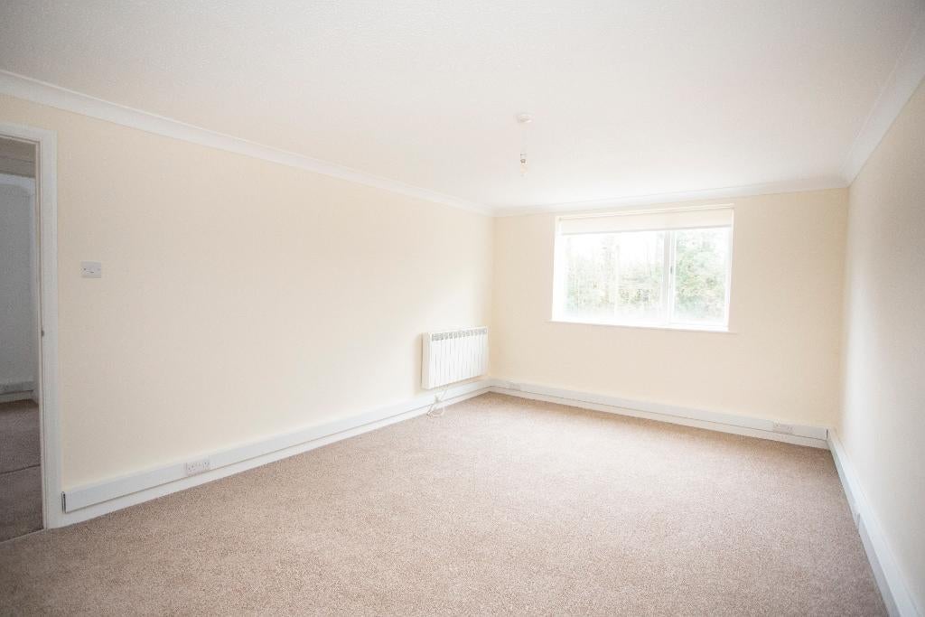 Flat Hailsham Road in Wealden
