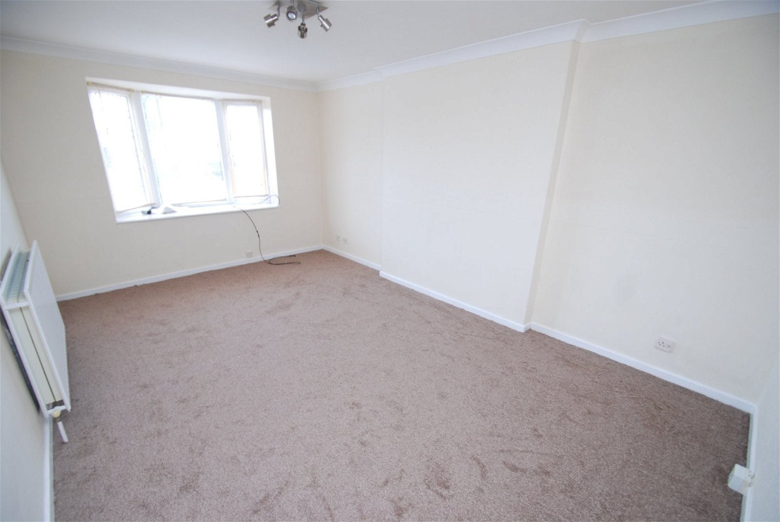 Flat Buckingham Way in Royston