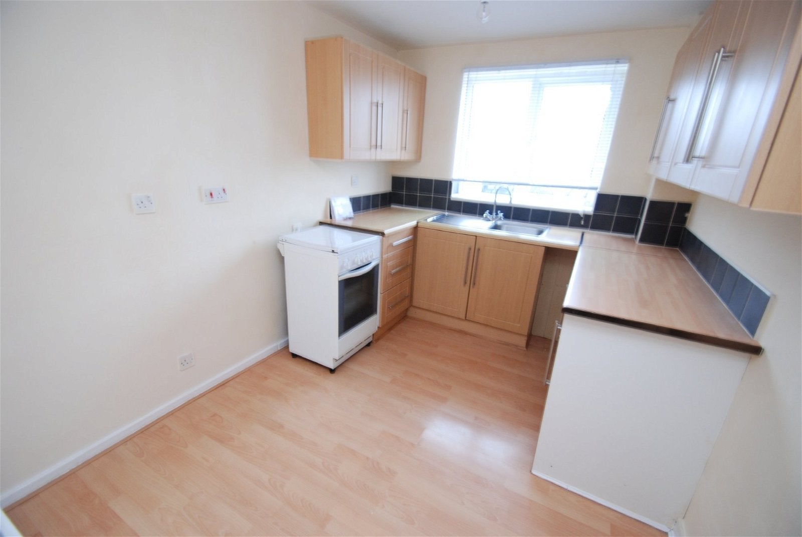 Flat Buckingham Way in Royston