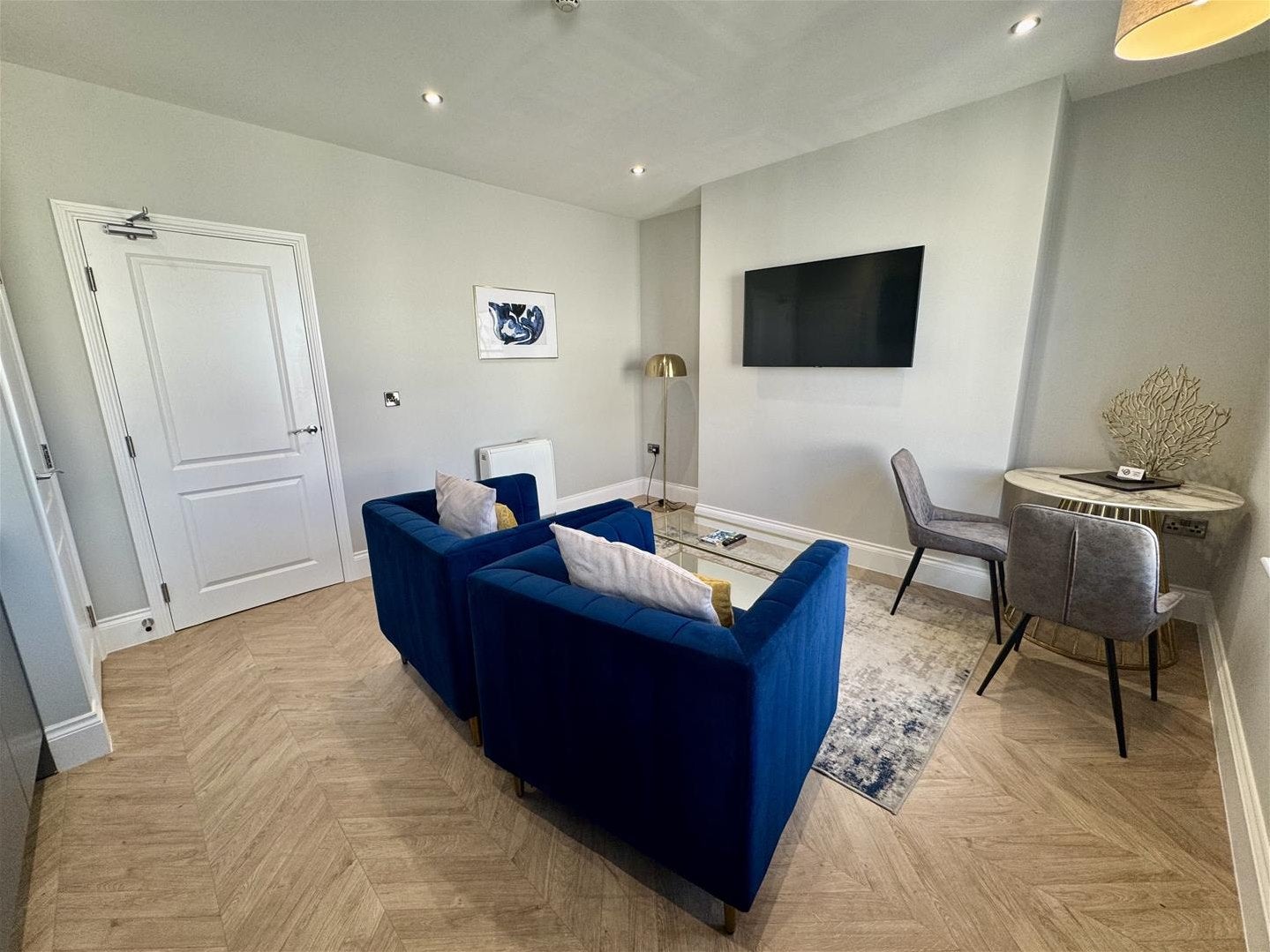 Flat Albemarle Crescent in Scarborough