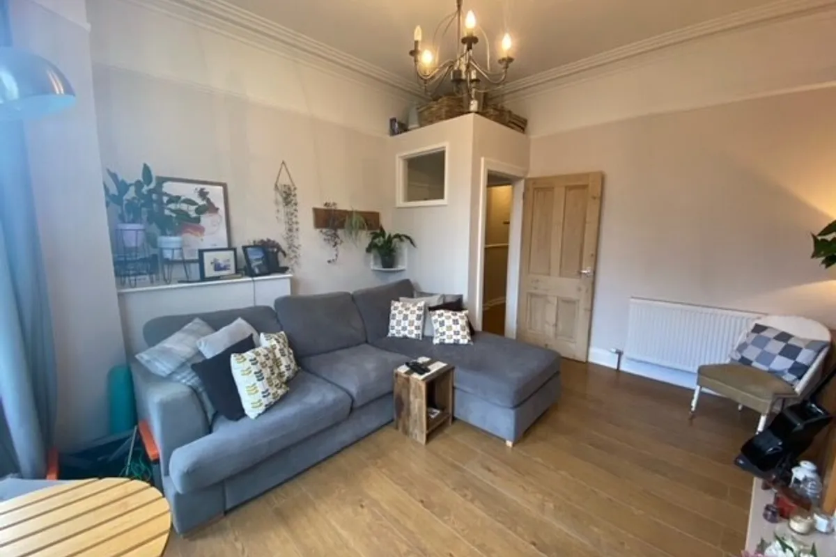 Flat Edith Avenue in Plymouth