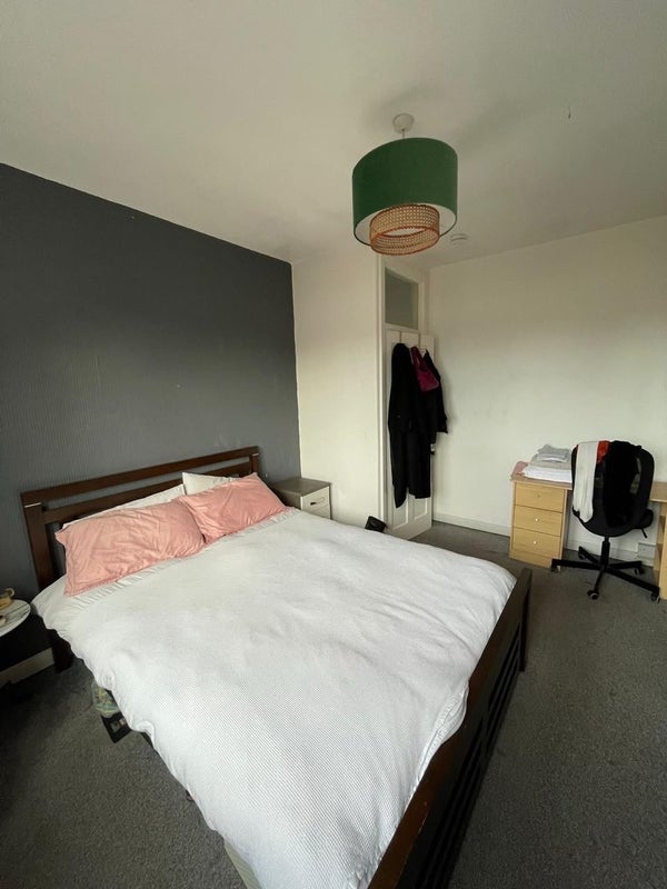 Room West Lane in Greater London