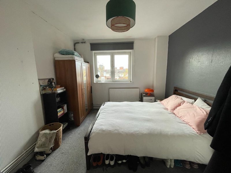 Room West Lane in Greater London