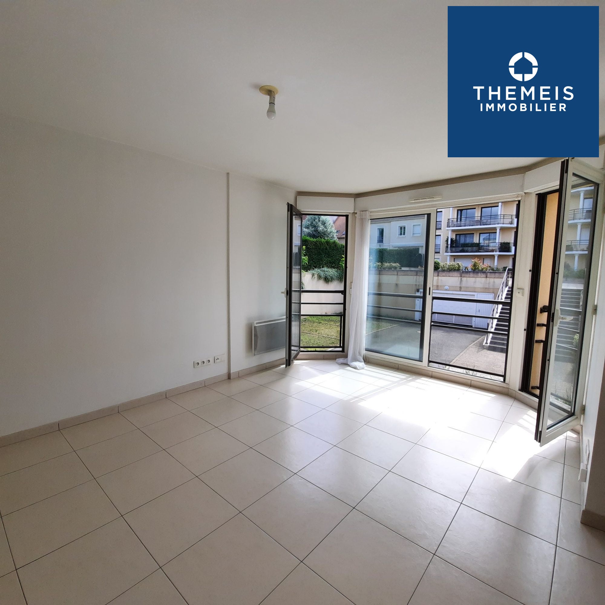 Flat Rue Raymond Patenôtre in Rambouillet