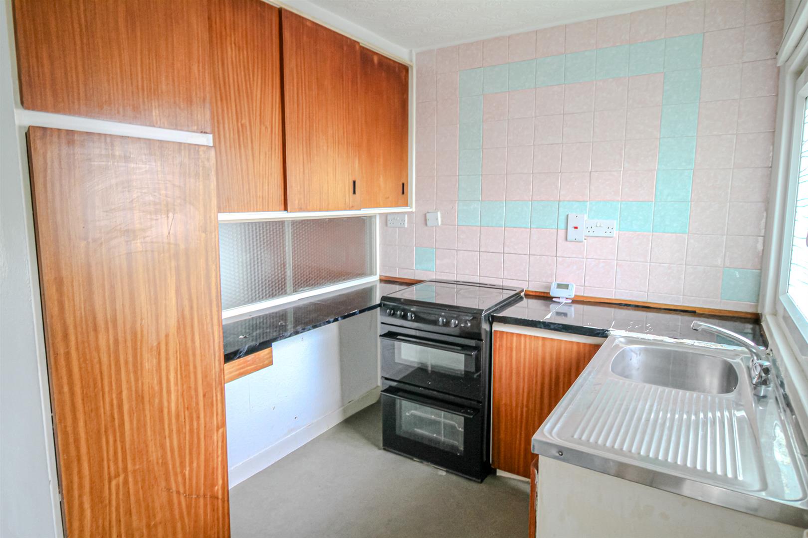Flat Frobisher Gardens in Nottingham