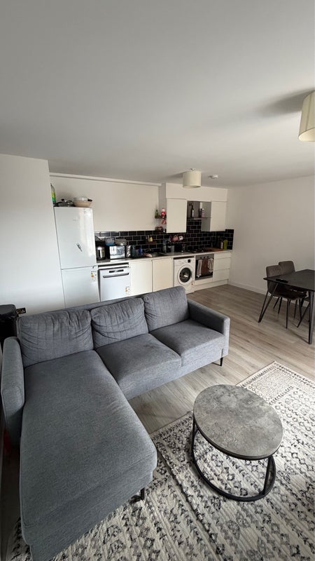 Room Mitcham Road in Greater London