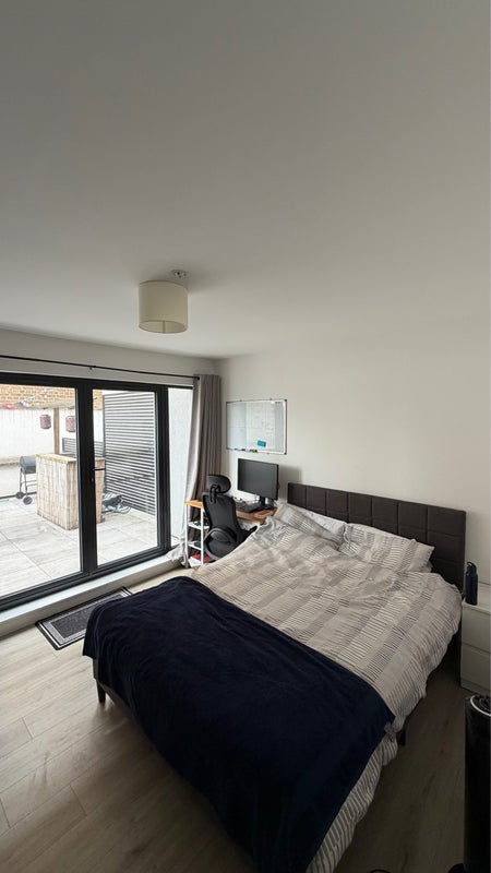 Room Mitcham Road in Greater London