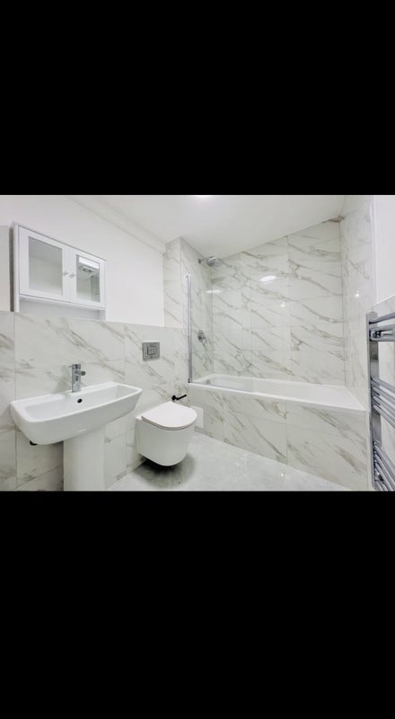 Room Mitcham Road in Greater London