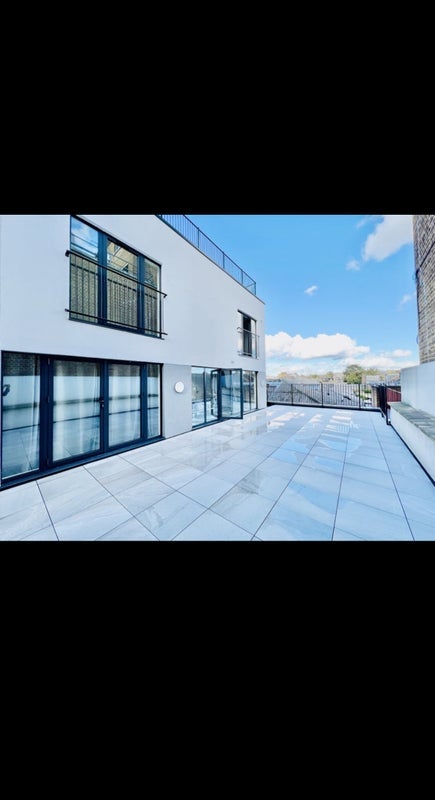 Room Mitcham Road in Greater London