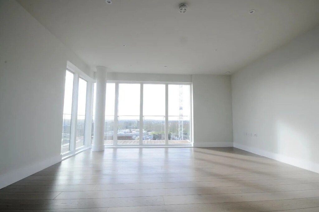 Flat Pegler Square in Greater London