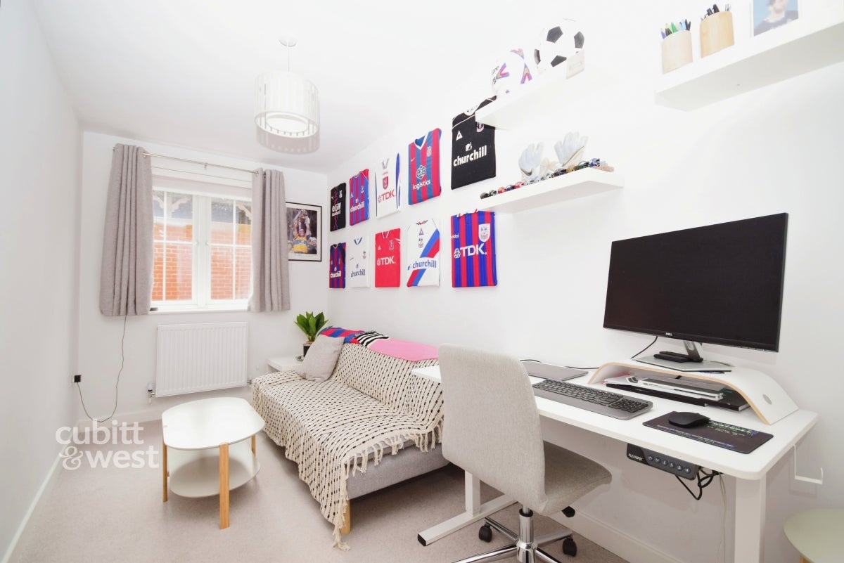 Flat Brighton Road in Greater London