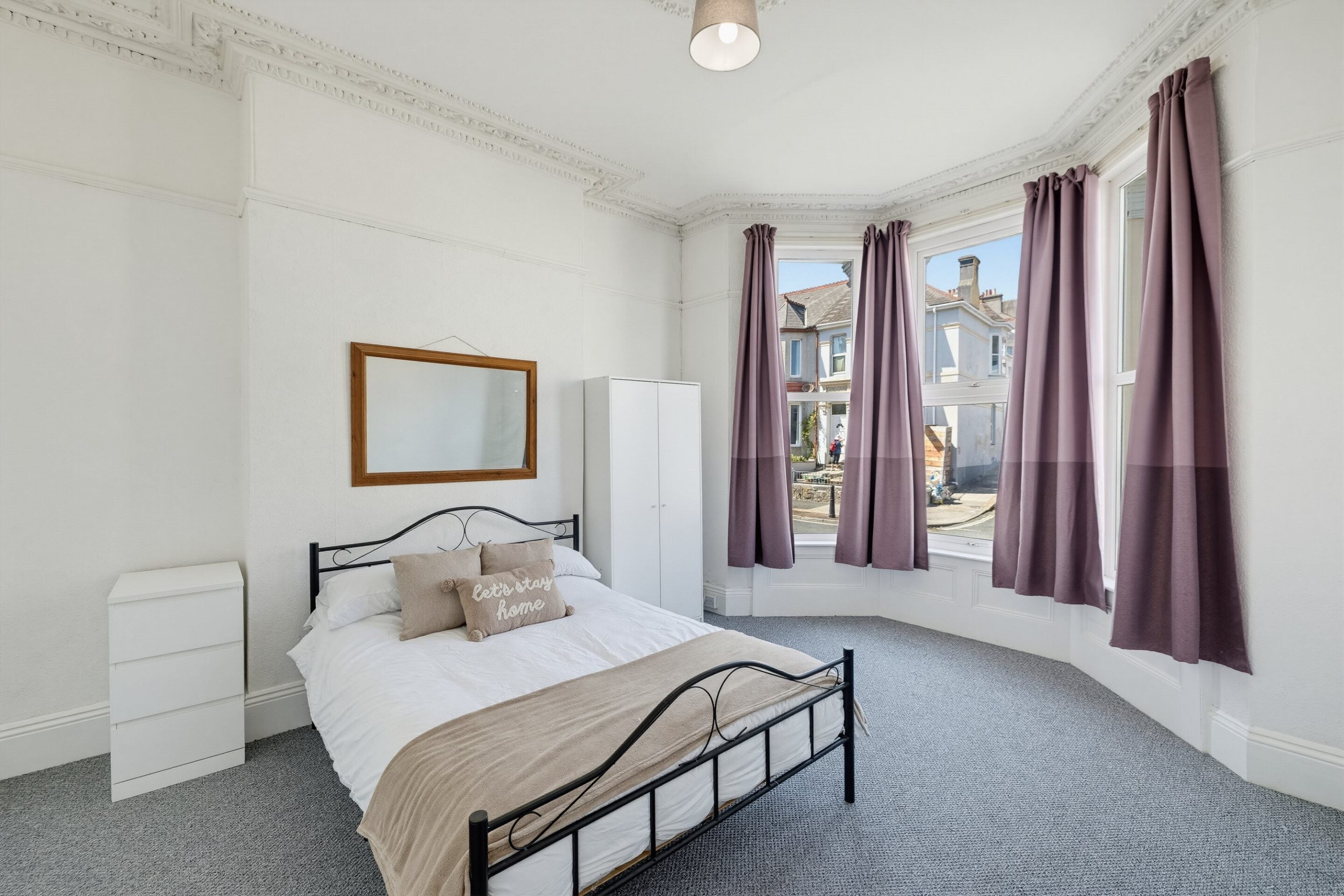 Room Beaumont Road in Plymouth