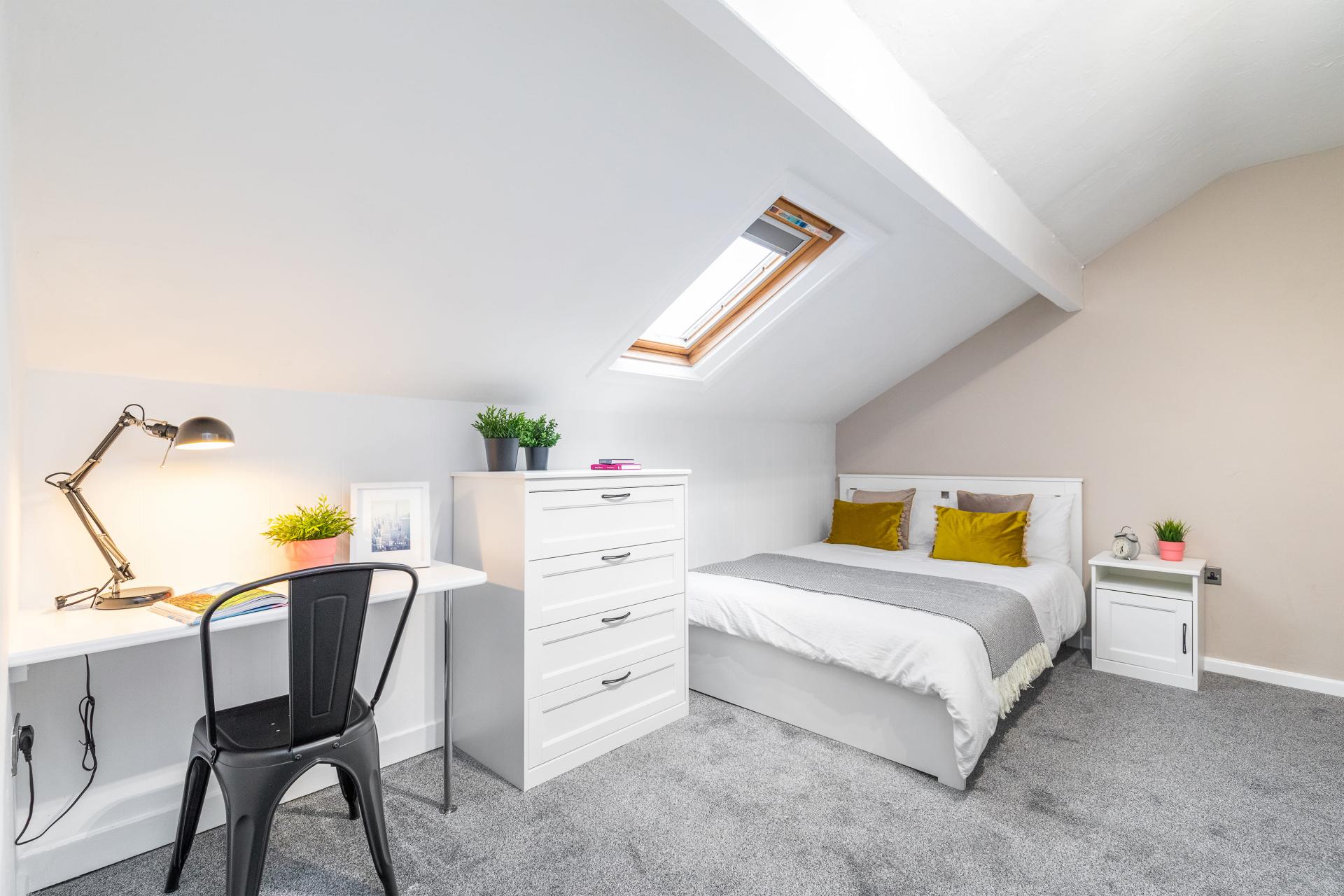 Room Beechwood View in Leeds