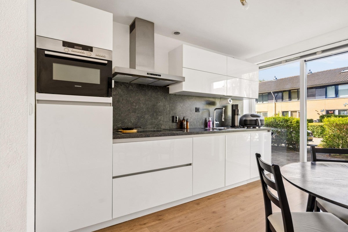 Tussenwoning te koop: Maartstraat 90, Almere