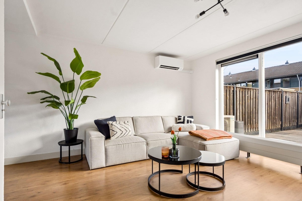 Tussenwoning te koop: Maartstraat 90, Almere