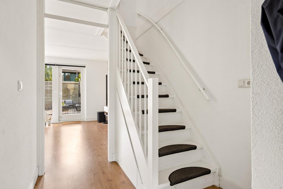 Tussenwoning te koop: Maartstraat 90, Almere