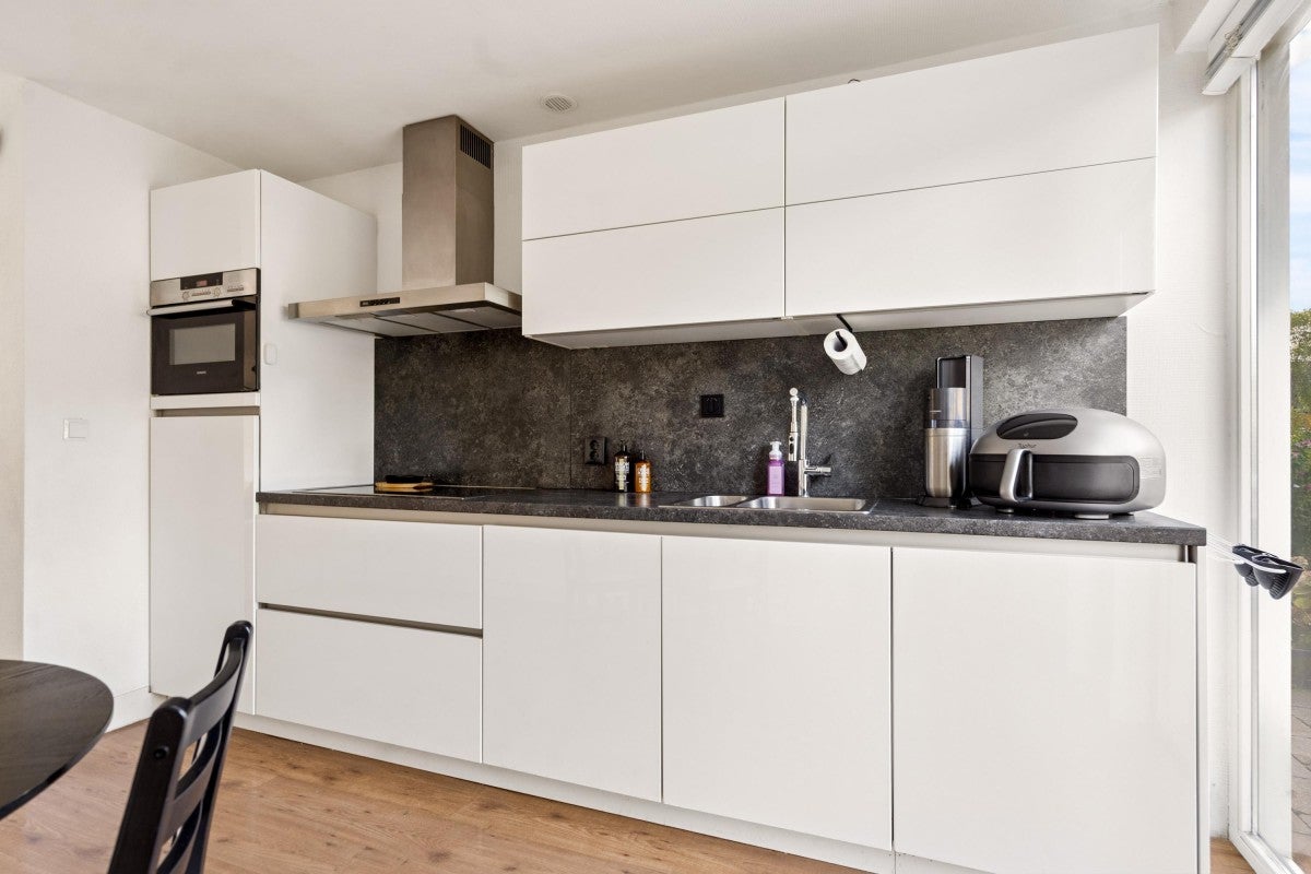 Tussenwoning te koop: Maartstraat 90, Almere