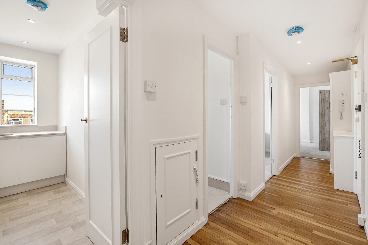 Flat Edith Villas in Greater London