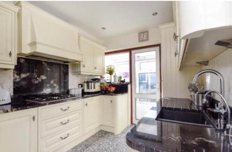 Room Village Way in Greater London