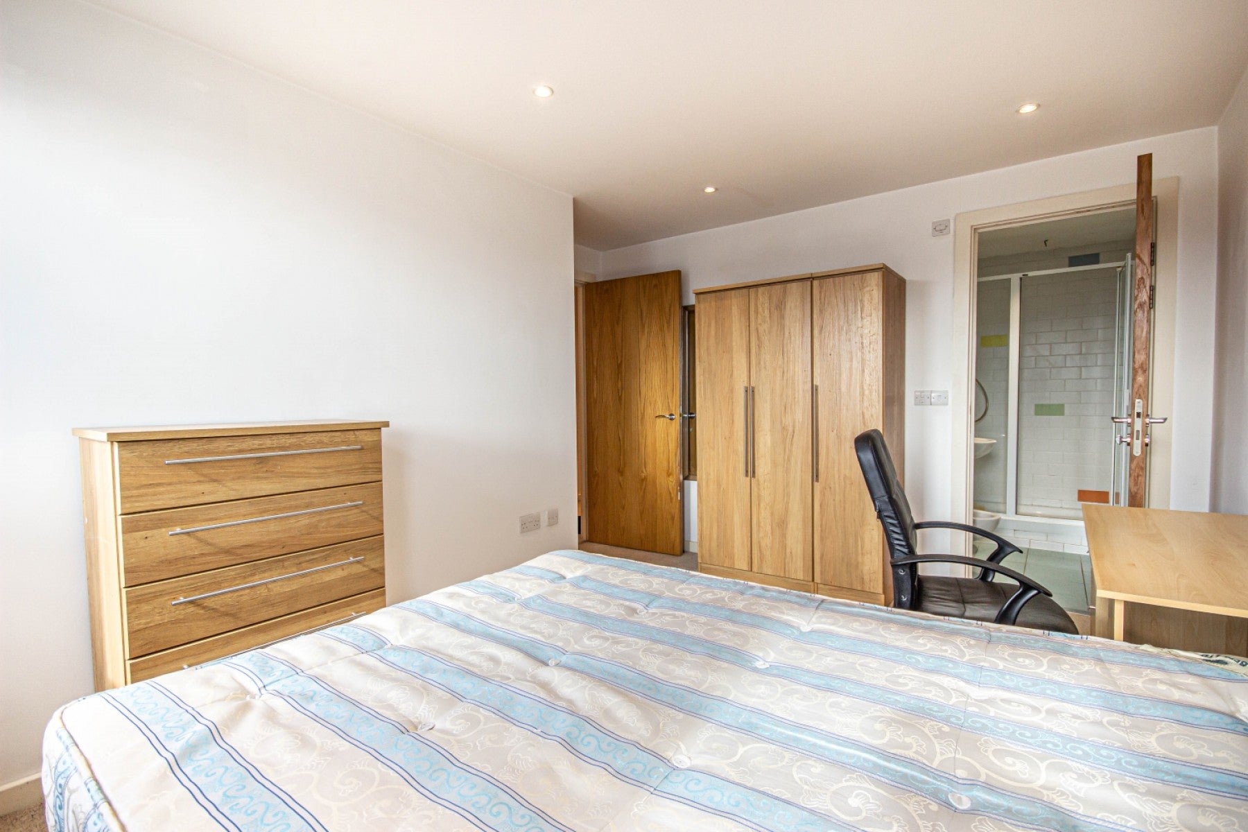 Flat Waterloo Square in Newcastle upon Tyne