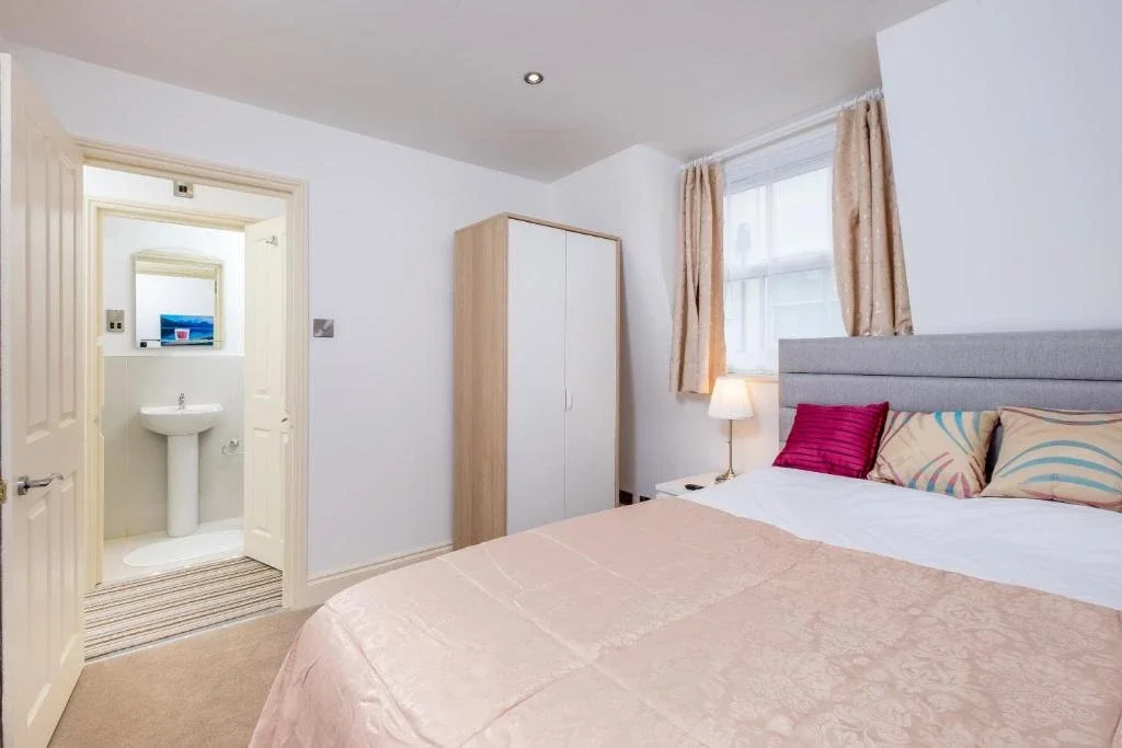 Flat Caledonian Road in Greater London