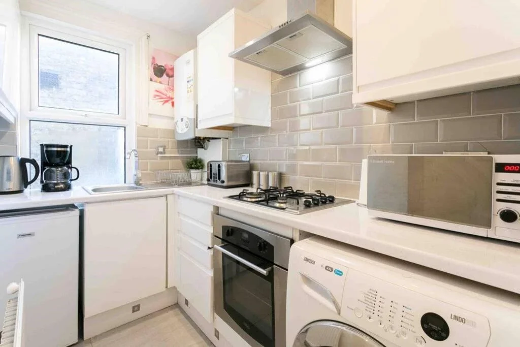 Flat Caledonian Road in Greater London