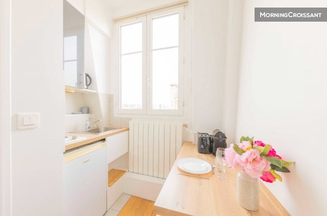 Flat Rue Chalgrin in Paris