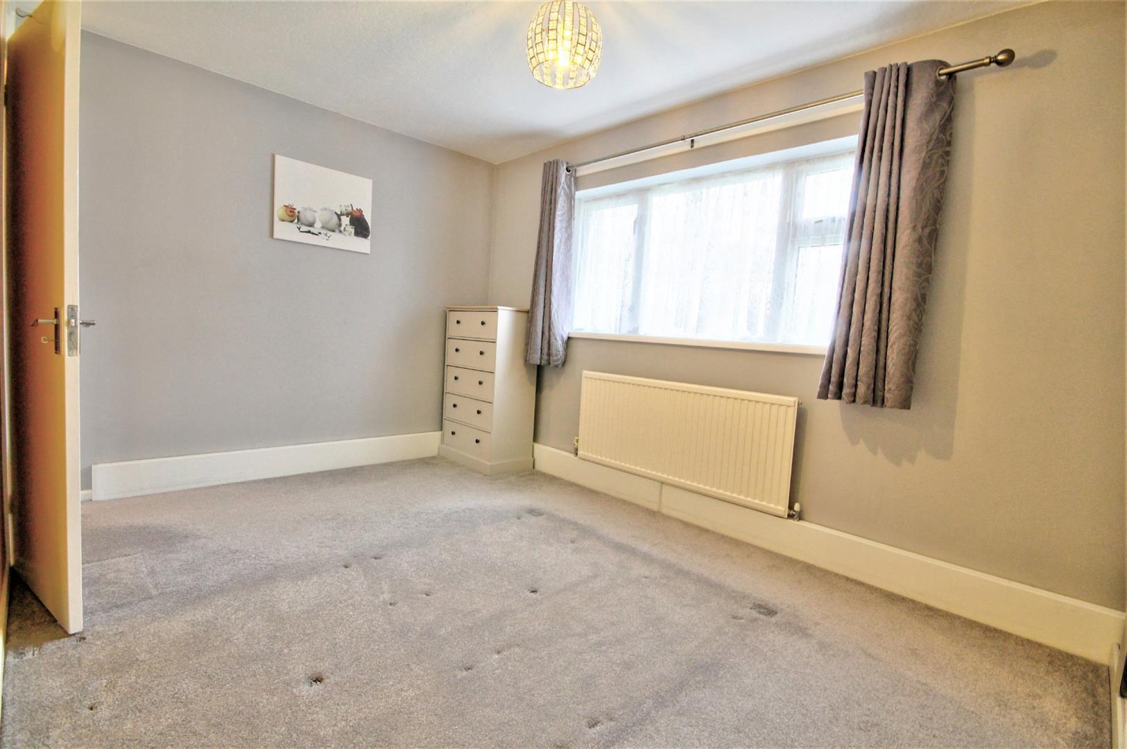 Flat Bramston Crescent in Coventry