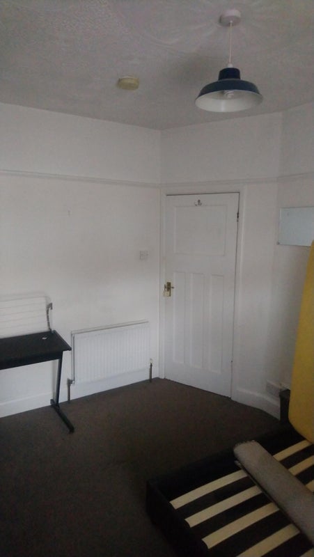 Room Castle Road in Bournemouth