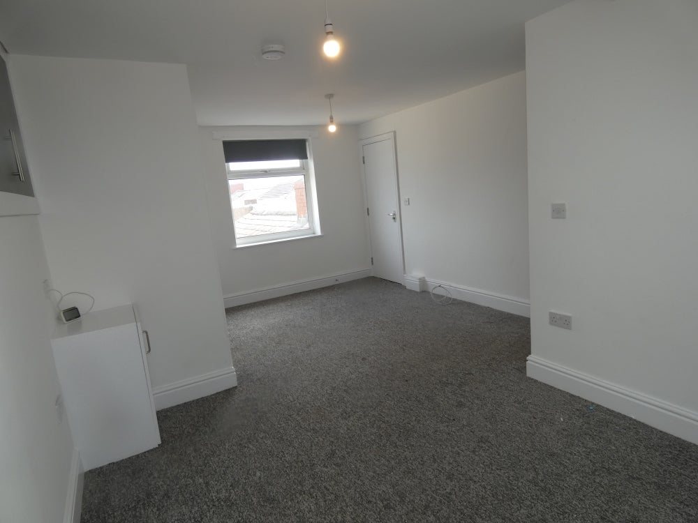 Flat Egerton Road in Blackpool