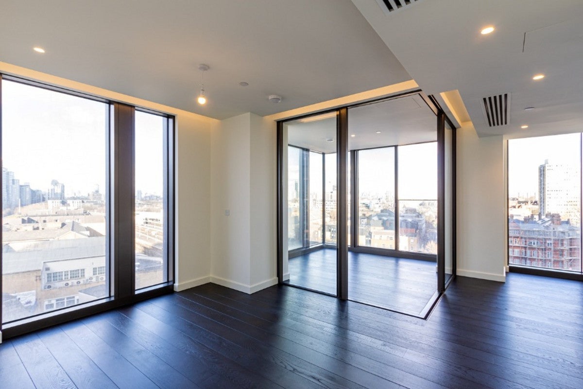 Flat Parry Street in Greater London