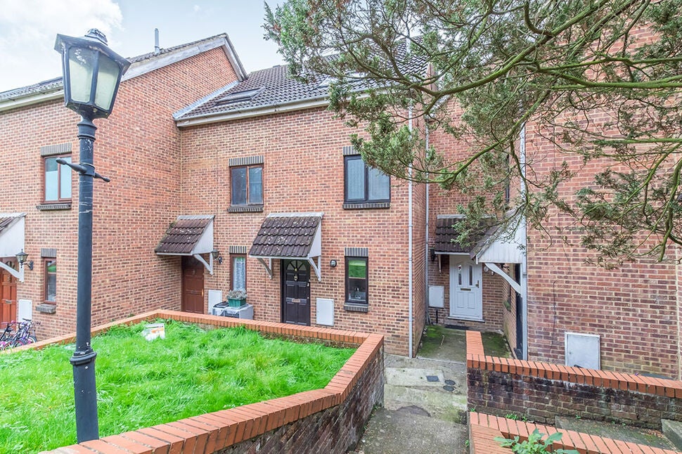 House Lesley Place in Maidstone