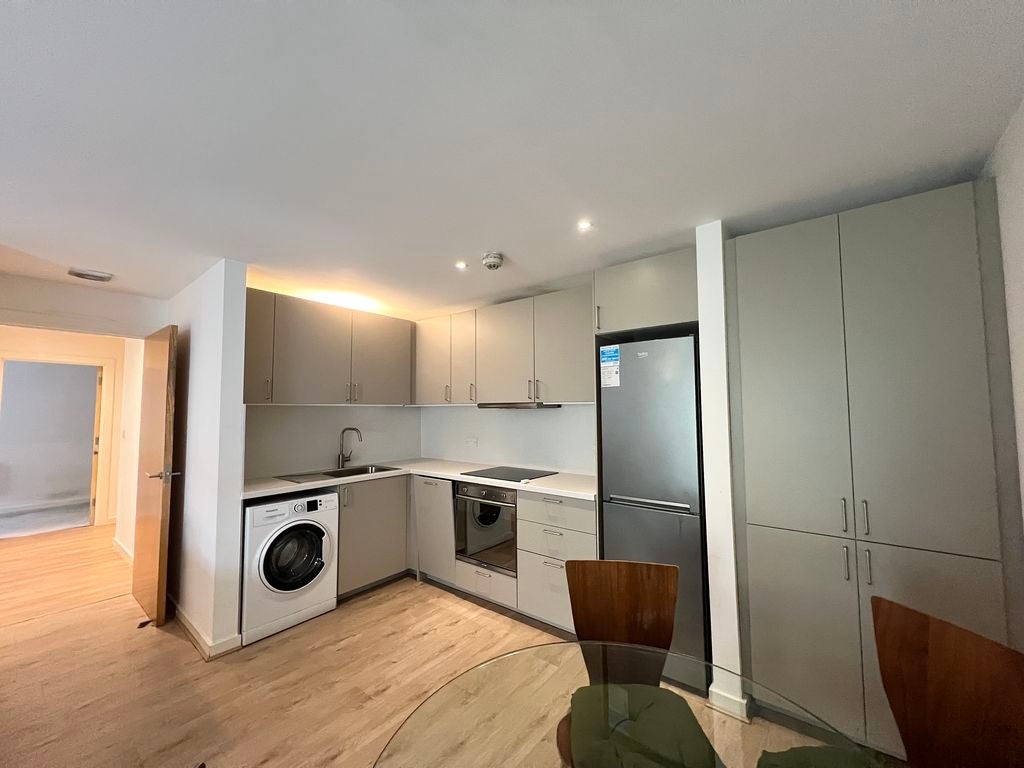 Flat Ordsall Lane in Salford