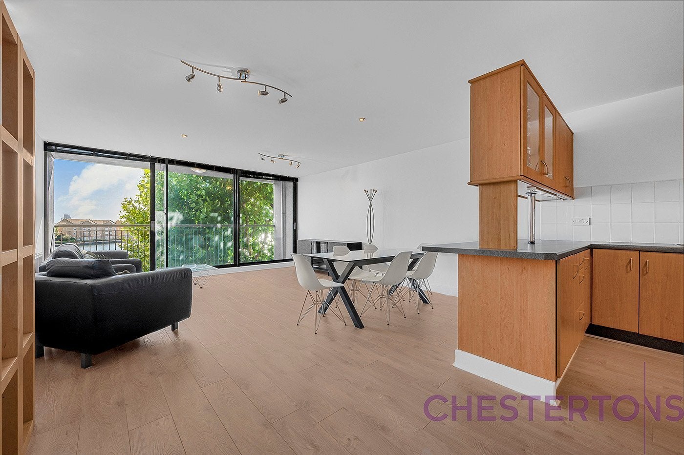 Flat Selsdon Way in Greater London
