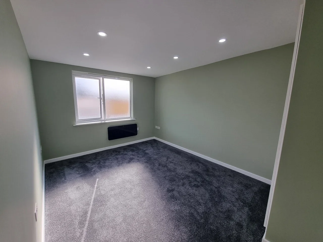 Flat Enfield Road in Greater London