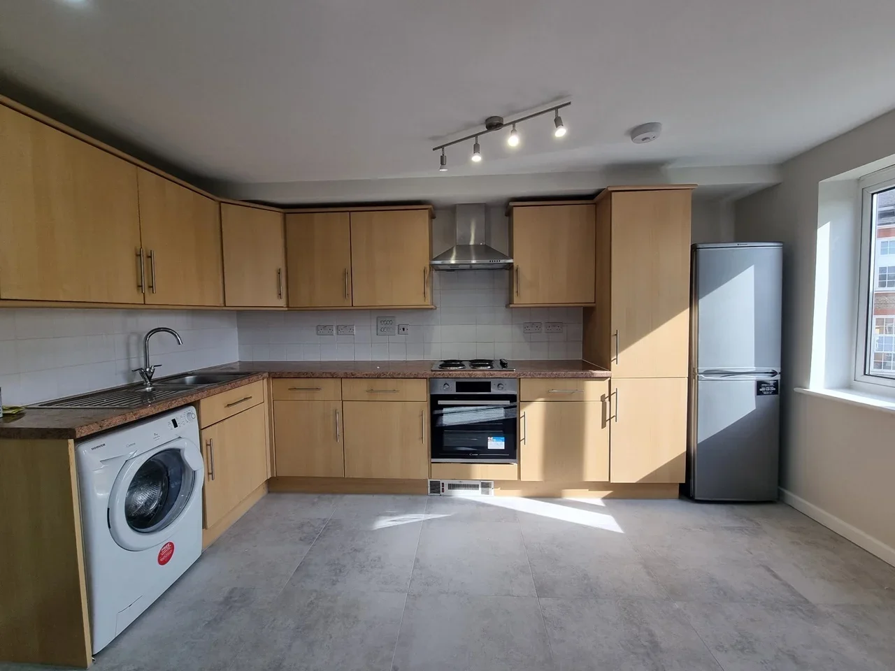 Flat Enfield Road in Greater London