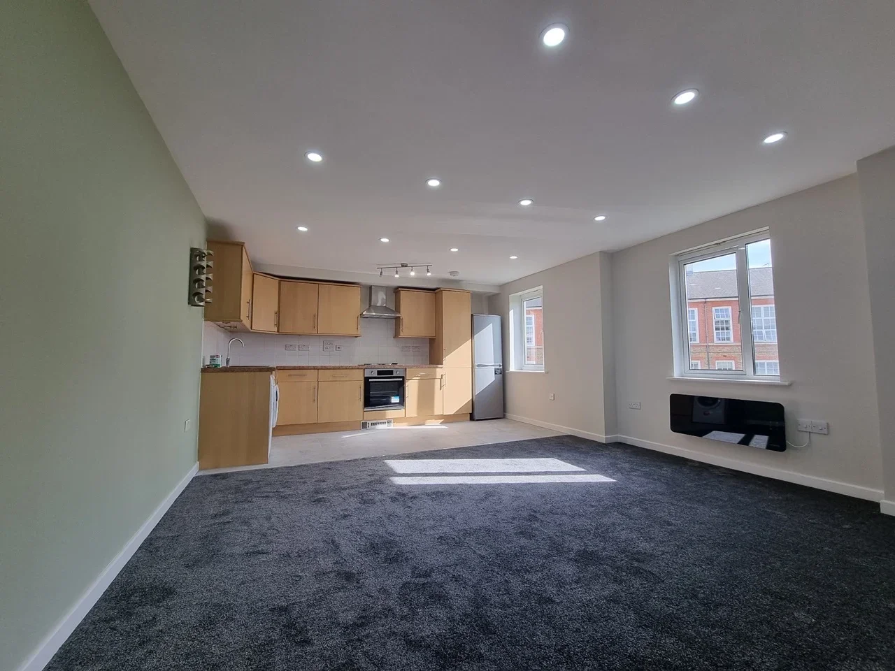 Flat Enfield Road in Greater London