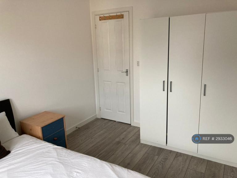 House Graduate Court in Cheltenham