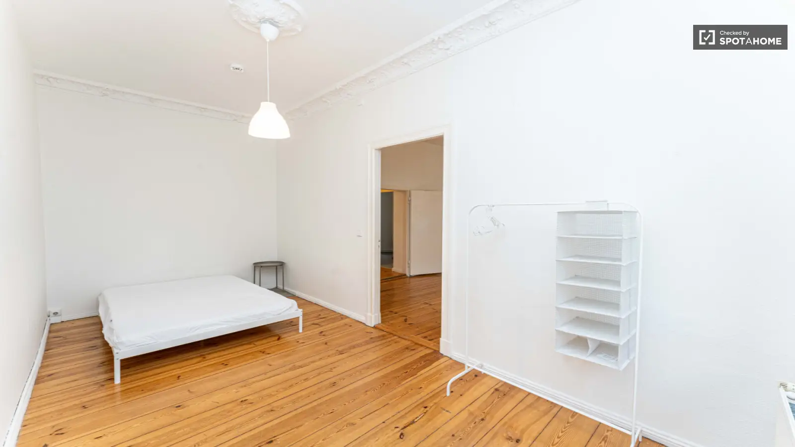Wohnung Antwerpener Straße in Berlin