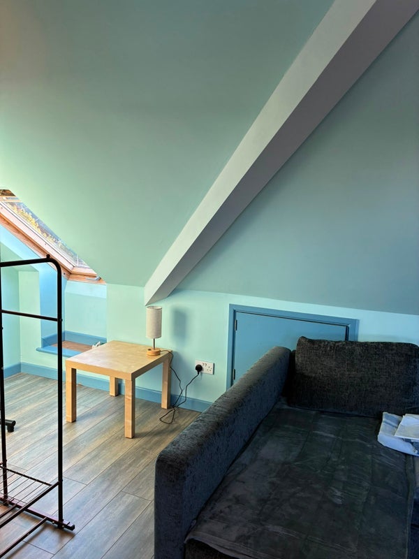Room Amberley Road in Bristol