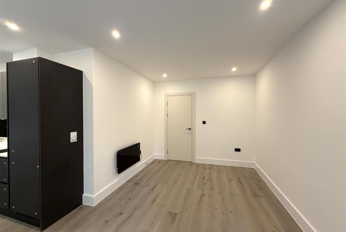Flat Park Road in Elmbridge