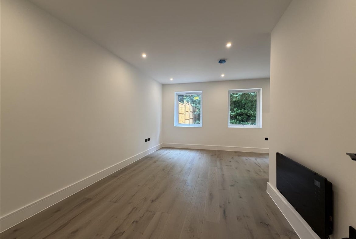 Flat Park Road in Elmbridge