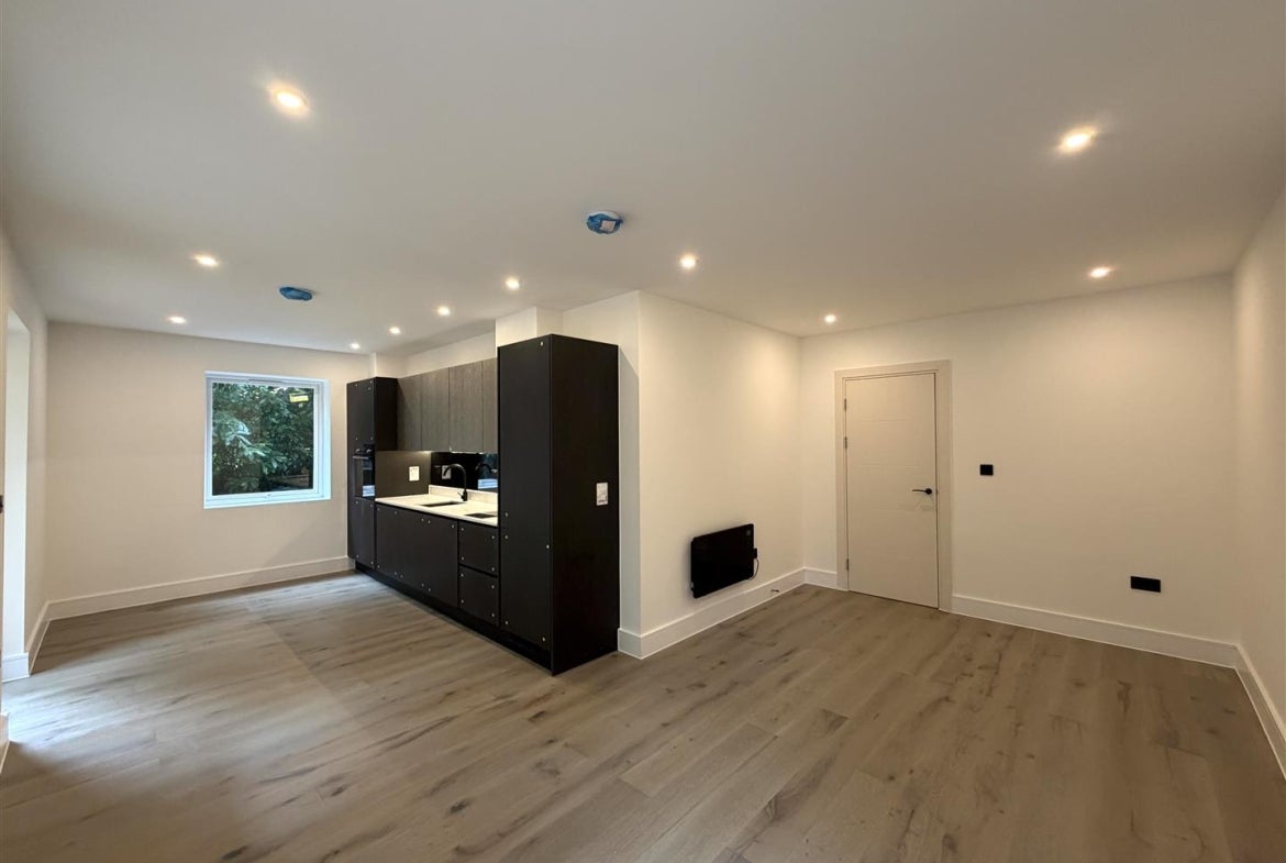 Flat Park Road in Elmbridge