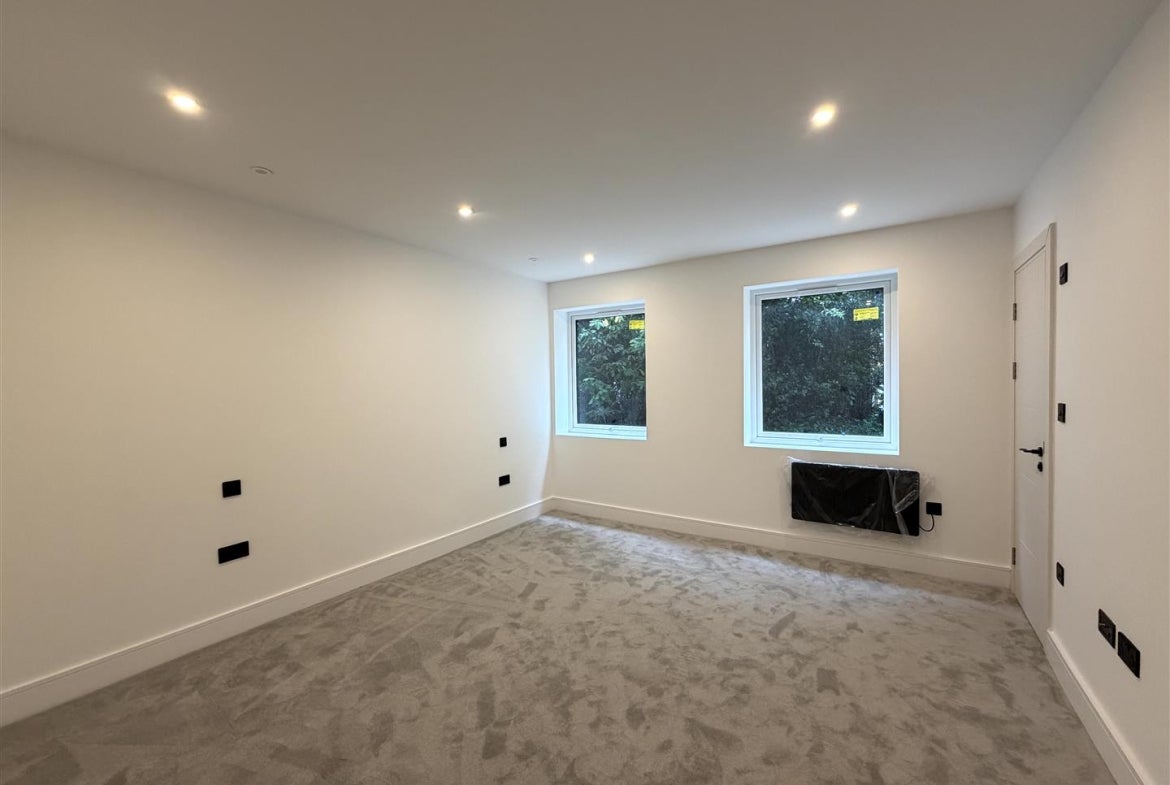 Flat Park Road in Elmbridge