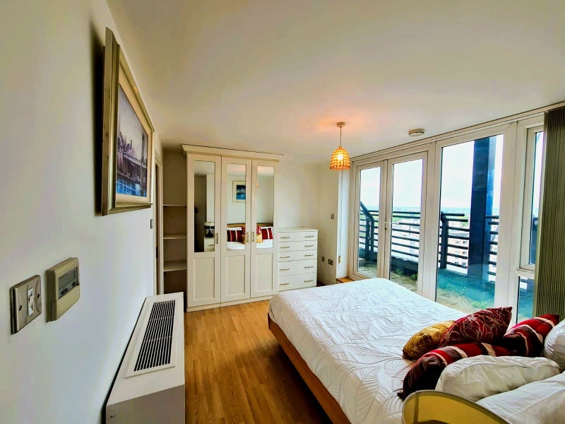 Room High Street in Greater London