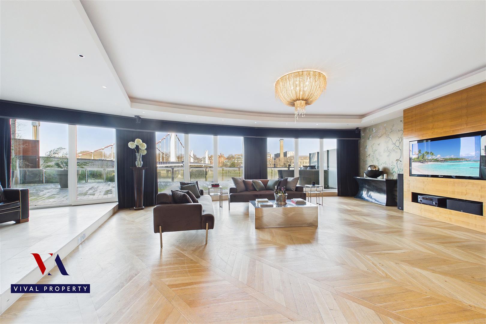 Flat Queenstown Road in Greater London